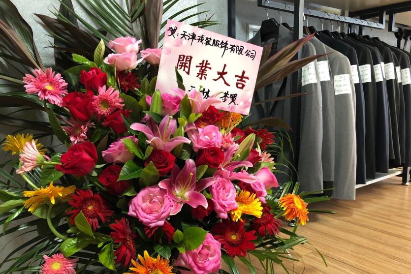 一身戎装闯天下｜她将服装定制做成了一种文化