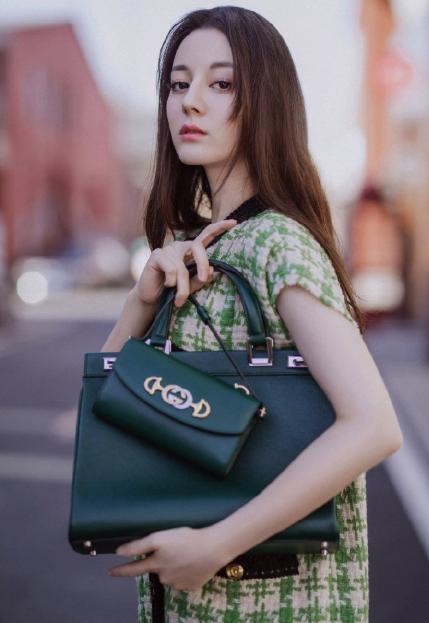 OMG！GUCCI出了一款新包，倪妮、俞飞鸿、姚晨都抢着要！