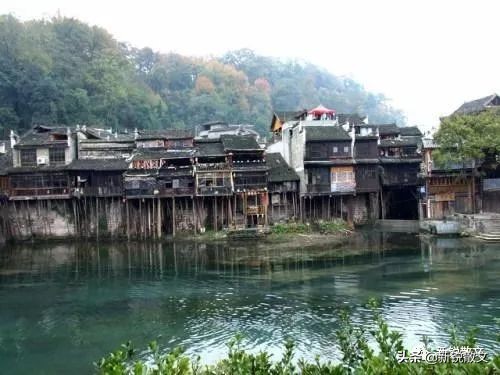 湘西凤凰古城一眼万年,凤凰古城一眼万年