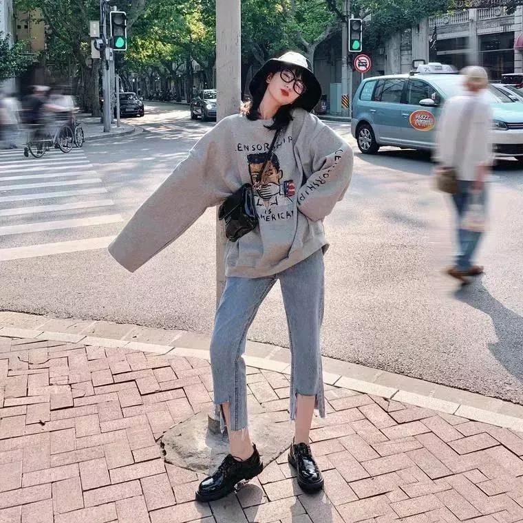 卫衣丑陋穿搭,卫衣太大了怎么穿才好看