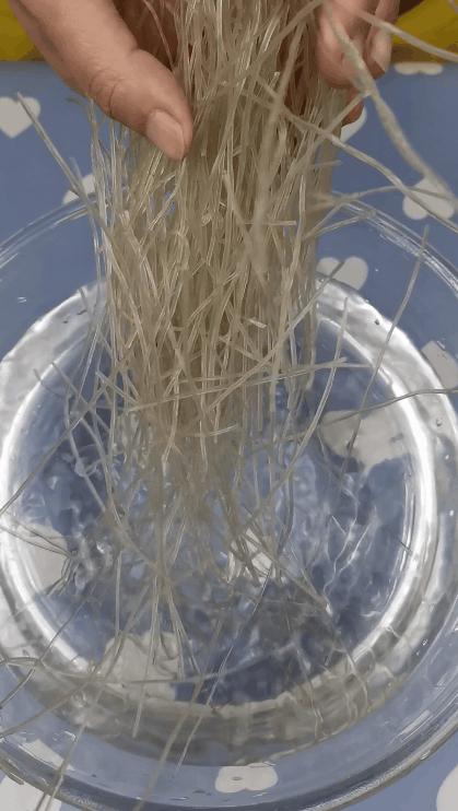 锡纸粉丝花甲煲家常做法,锡纸花甲粉丝煲砂锅的做法视频