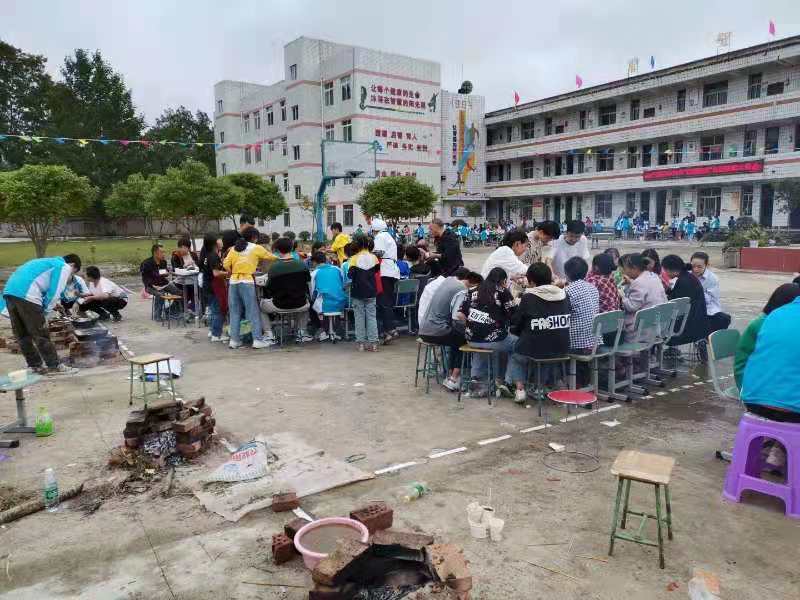 播种春天，乐至县全胜初中：多措并举爱心服务一对一送孩子们手中