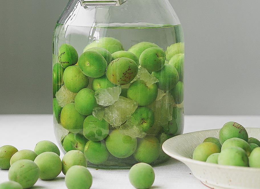 青梅酒的酿法视频教程,酿青梅汁的做法