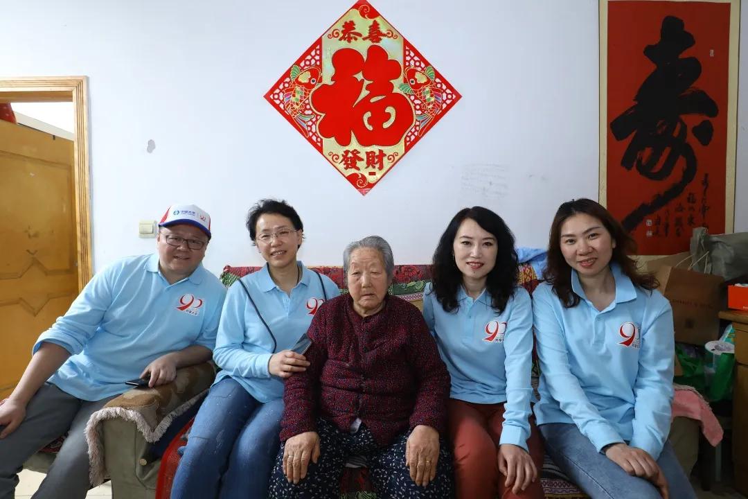 她是如何成为带货一姐,他是怎么做到销售第一的