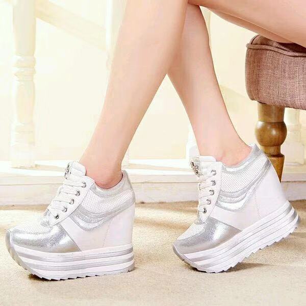 宋慧乔穿的这双鞋是什么牌子,宋慧乔最近穿的运动鞋