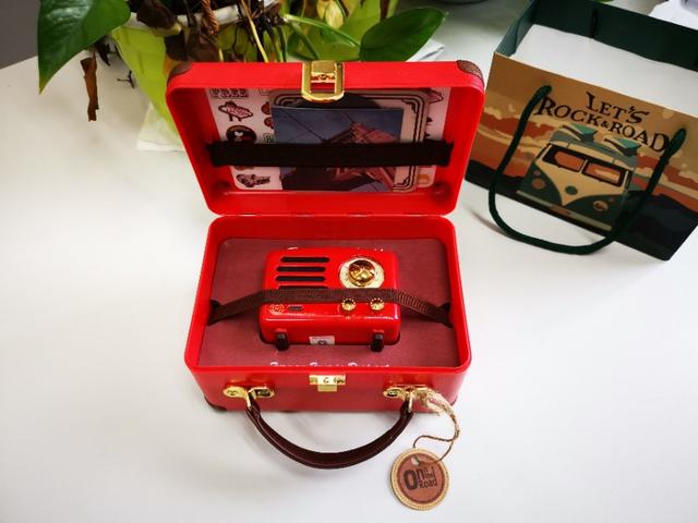 猫王收音机评测视频,猫王迷你收音机拆解