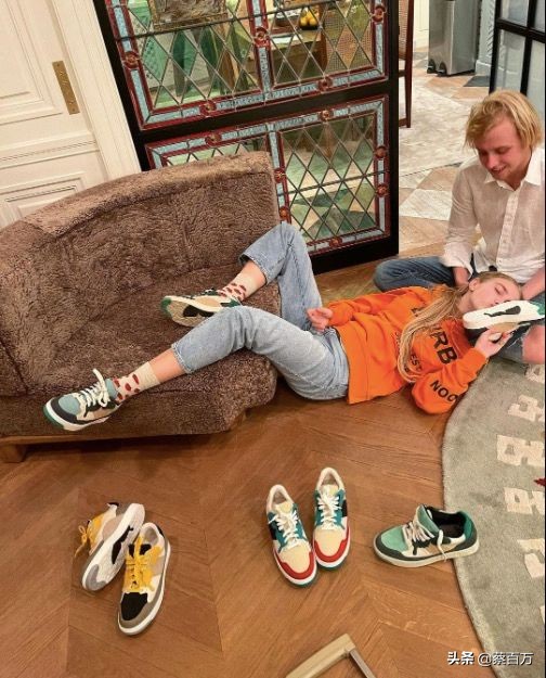 LV少奶19岁长子创业，发布运动鞋，目标：继父的LVMH集团