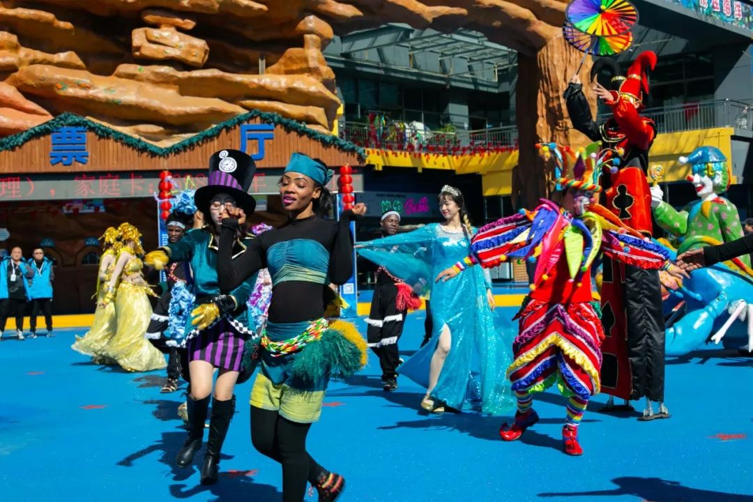 海洋剧场秀、丛林萌宠乐园、风车向阳花，昆明热闹新春，属于它