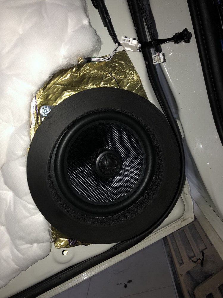 丰田霸道音响专修,丰田霸道三分频用什么喇叭