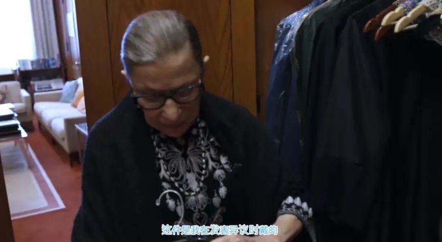 金智英的一生,八二年金智英