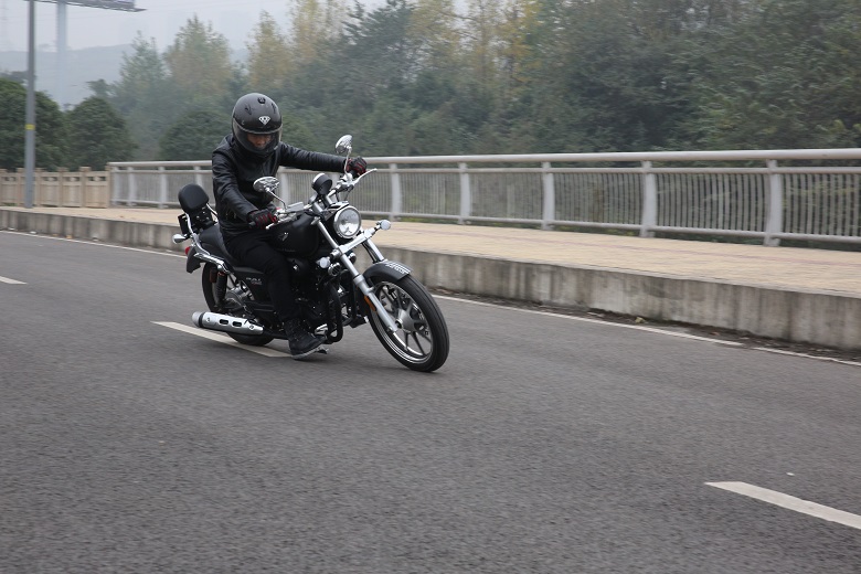 高性价比国产太子车,203cc单缸风冷,极速115,适合新手