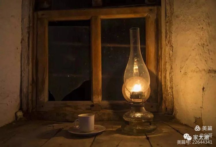记忆深处的那盏灯,记忆中的那盏油灯