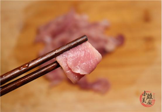 解冻肉切记不要直接用水泡,解冻肉小窍门是什么