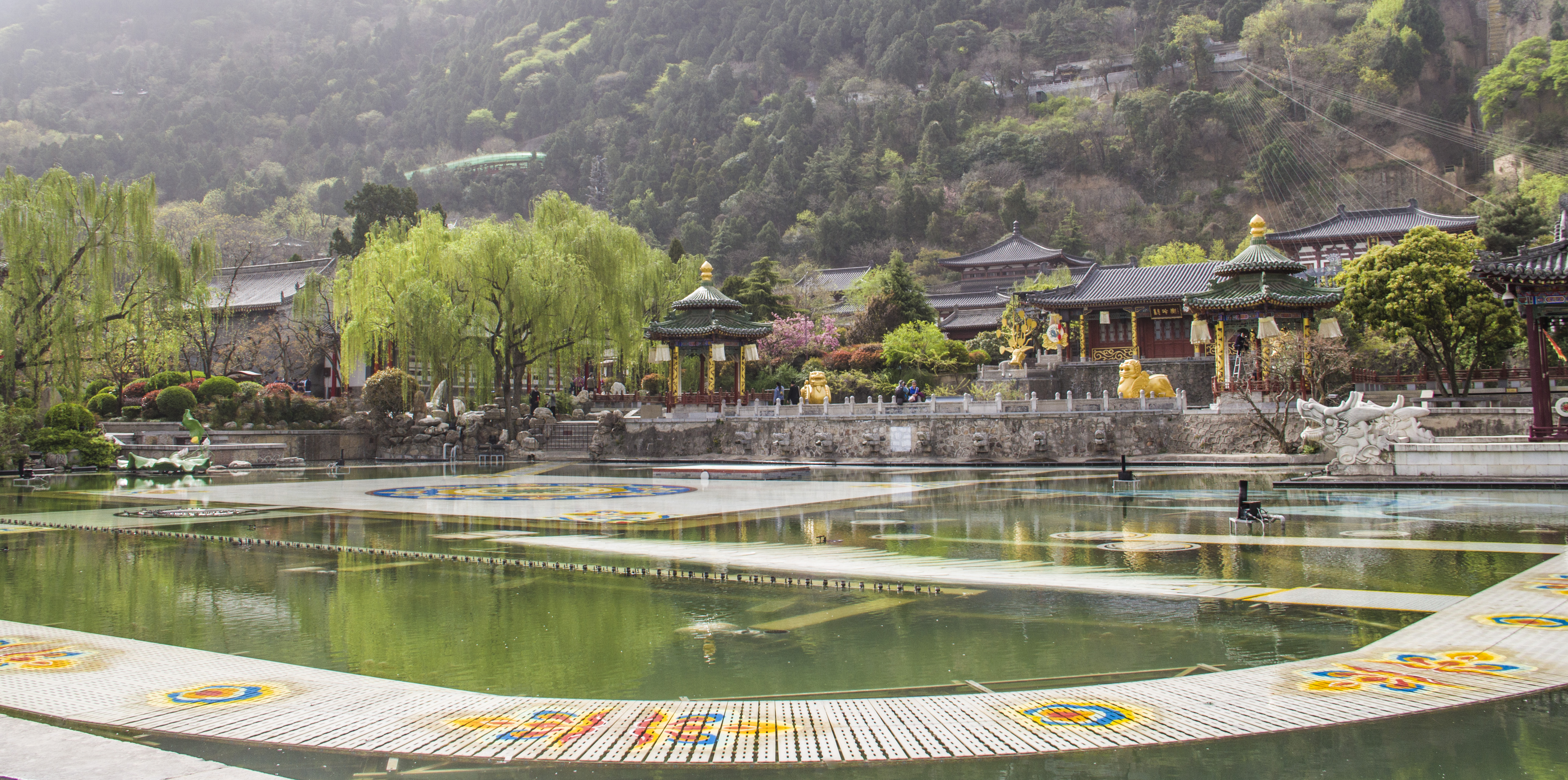 写杨贵妃华清池的诗,华清池赞美杨贵妃的诗
