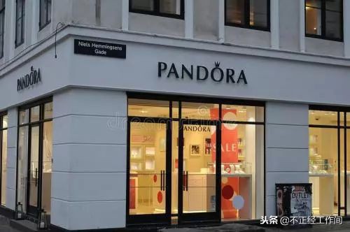 今日时尚圈大事件,时尚圈视频事件