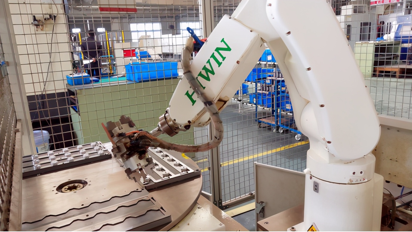 学习宣传贯彻落实*党**的十九届五中全会精神|静海龙创恒盛实业加速打造“智造”新高地