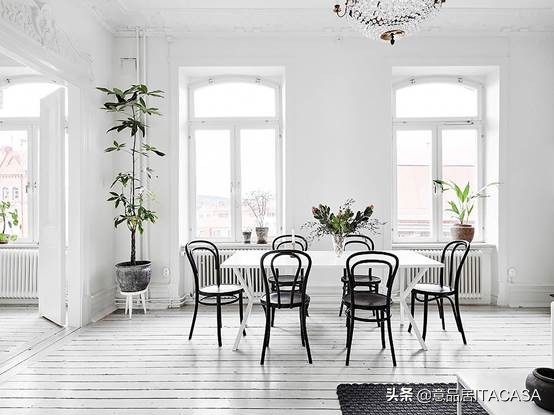 从Cassina到Vitra|这十把椅子里,藏着永不过时的时代风尚