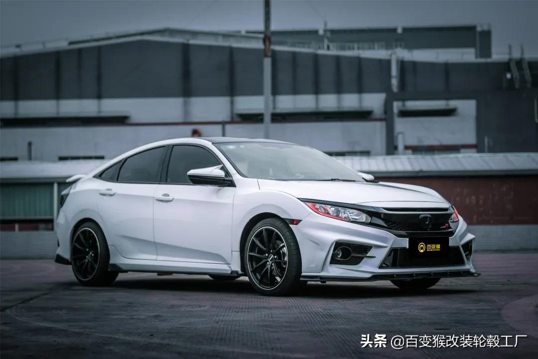 思域最新颜色改色,思域亮黑改色