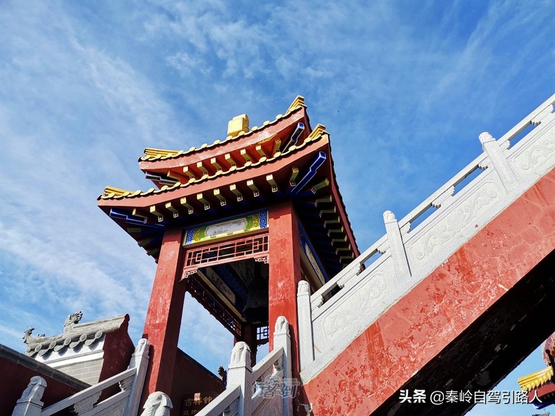 秦岭终南山南五台景区云雾环绕,秦岭终南山南五台景区游览图