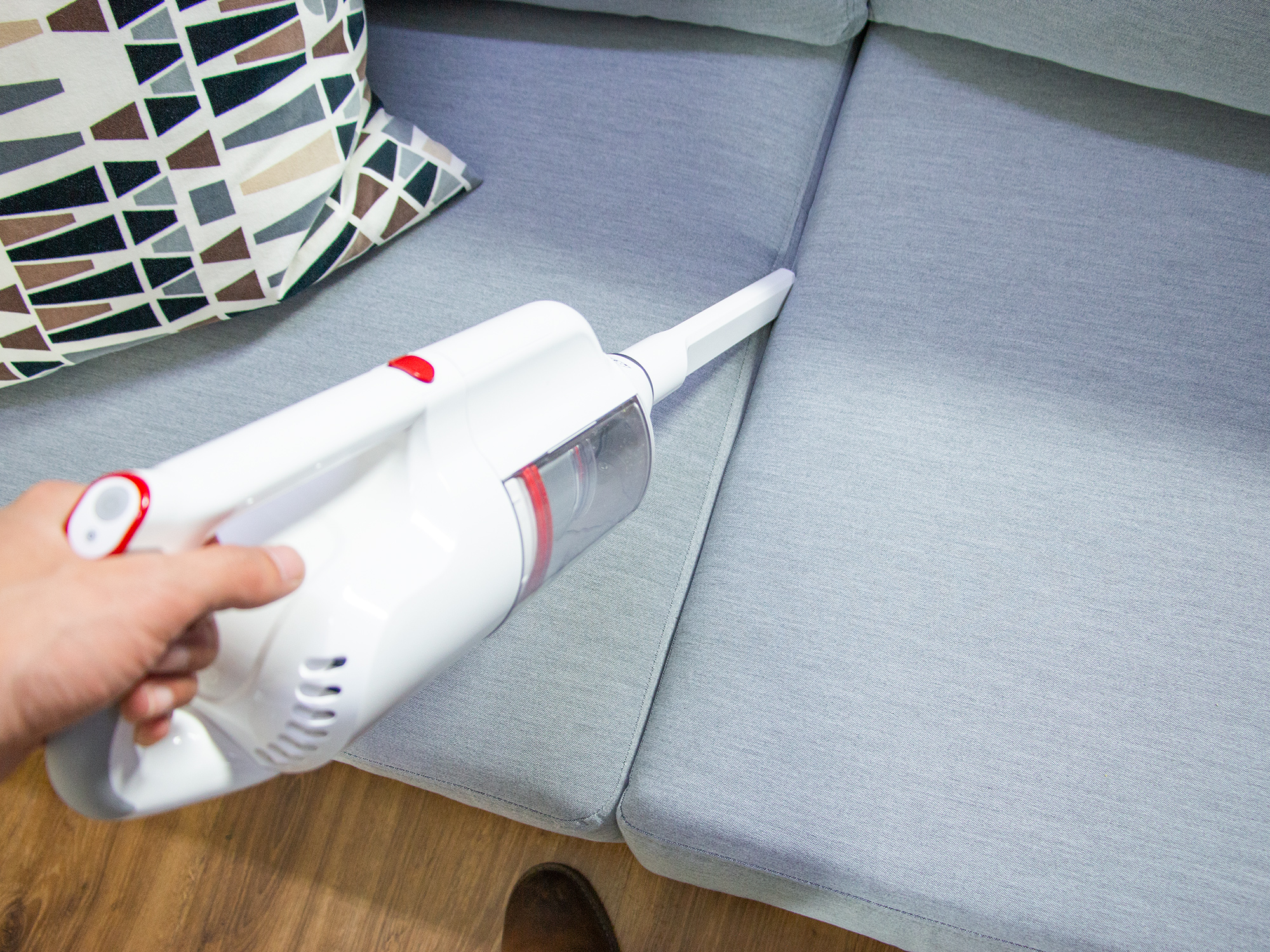 小狗吸尘器t11真实测评,小狗吸尘器t10清理垃圾