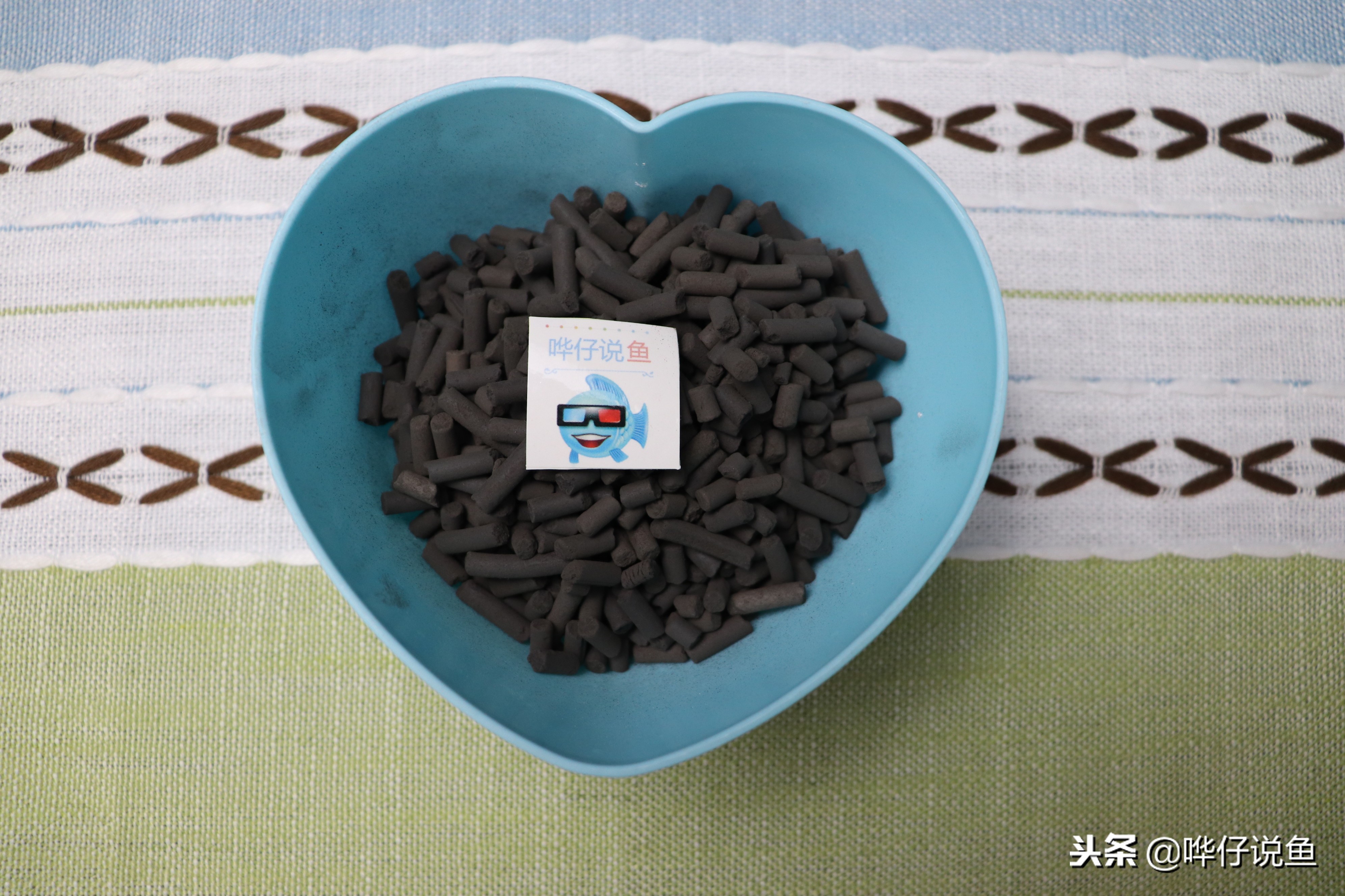 鱼缸水发黄处理老方法,鱼缸如何去水黄最有效