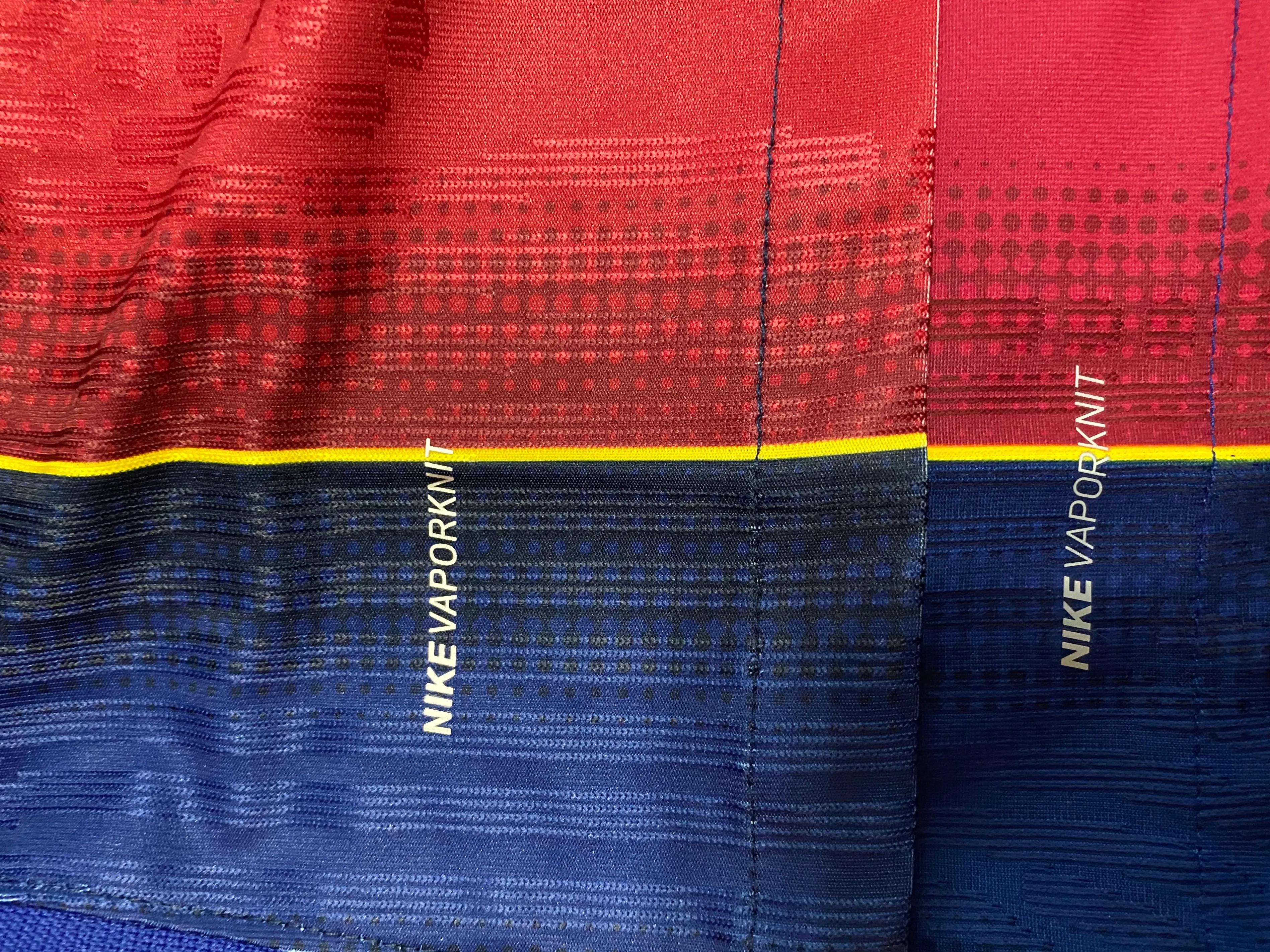 巴萨2021球衣真假对比,现在的巴萨新版球衣