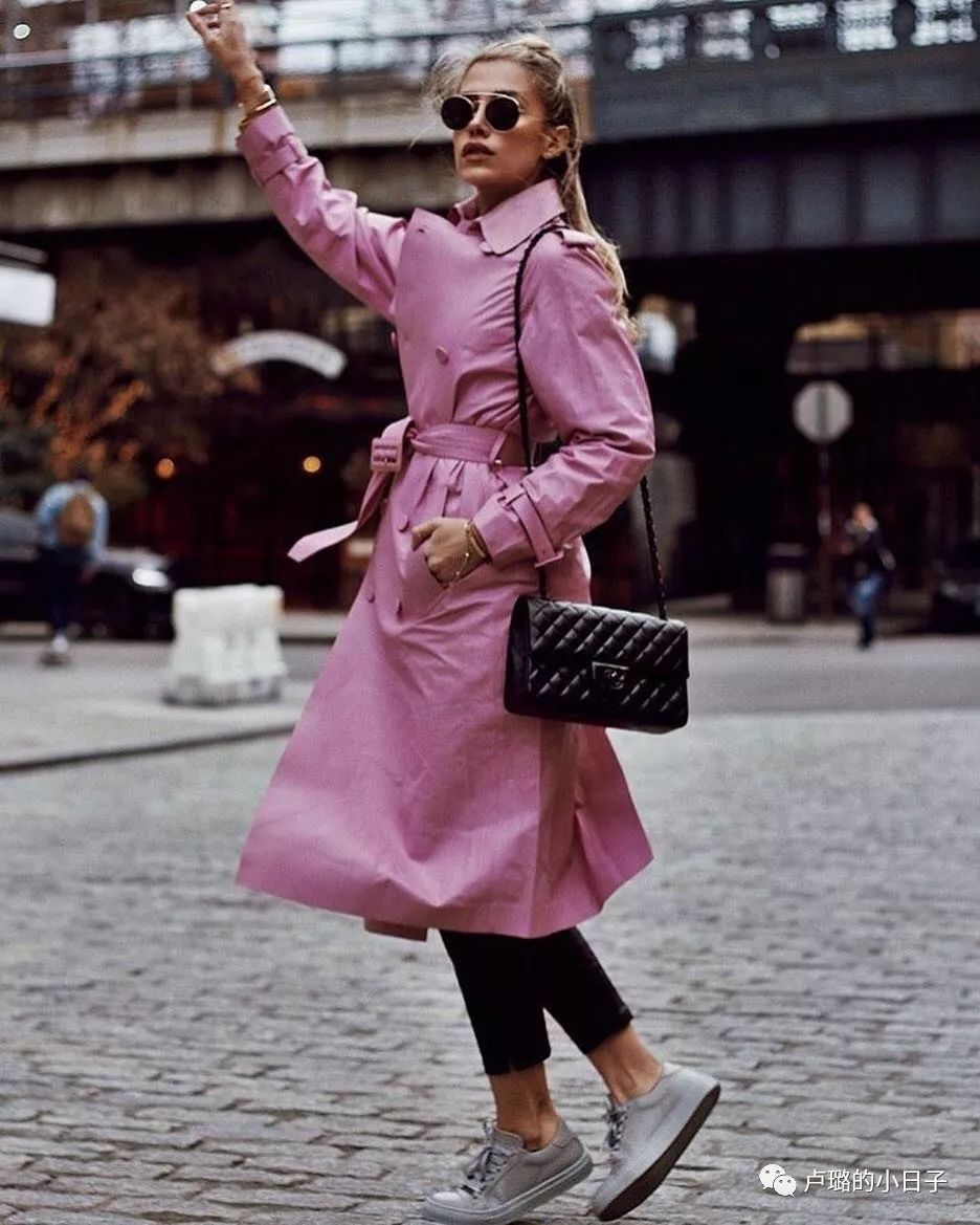 又轻又实用的名牌包,中国名牌包排行榜前十名及价位