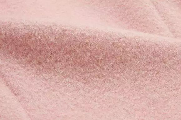 羊毛大衣选购技巧,挑选羊毛大衣如何不踩雷