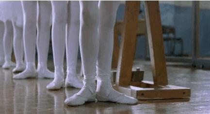 乔治穿芭蕾被嘲讽性别刻板印象,乔治小王子跳芭蕾视频