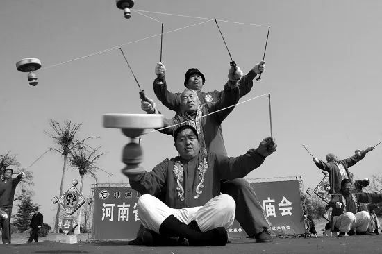 空竹大家都玩过,空竹在明代时就已风靡全国