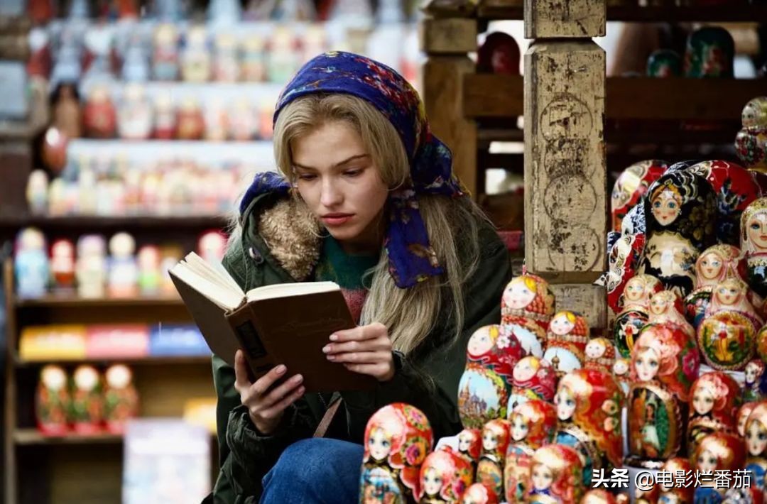 「安娜」这个美艳冰霜的顶级超模，让法国人拍的间谍片太“欲”了