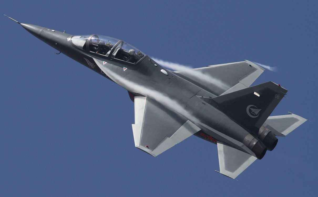 l-15教练机是哪里生产的,l-15战机