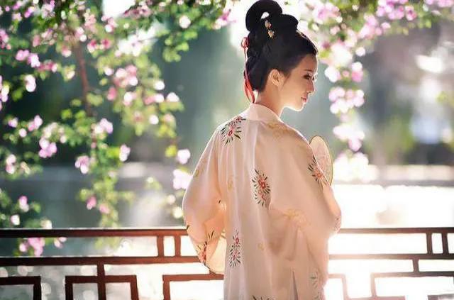 《*瓶金**梅》之潘金莲的“才华”与“情思”