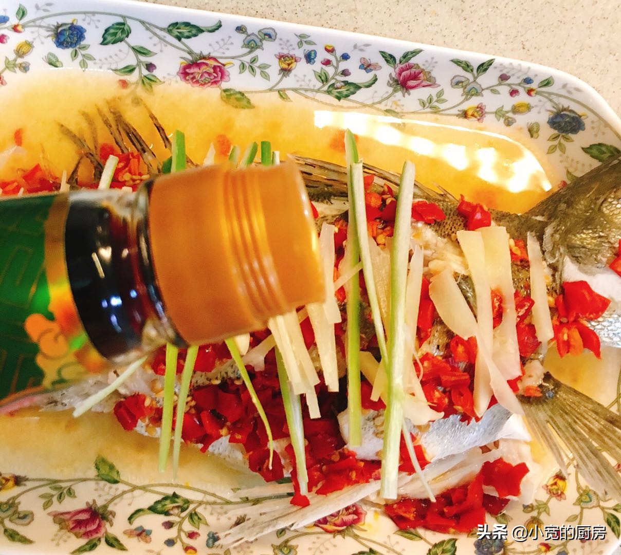 粤菜清蒸剁椒鲈鱼片,鲈鱼清蒸放蒸鱼豉油还需要放盐吗