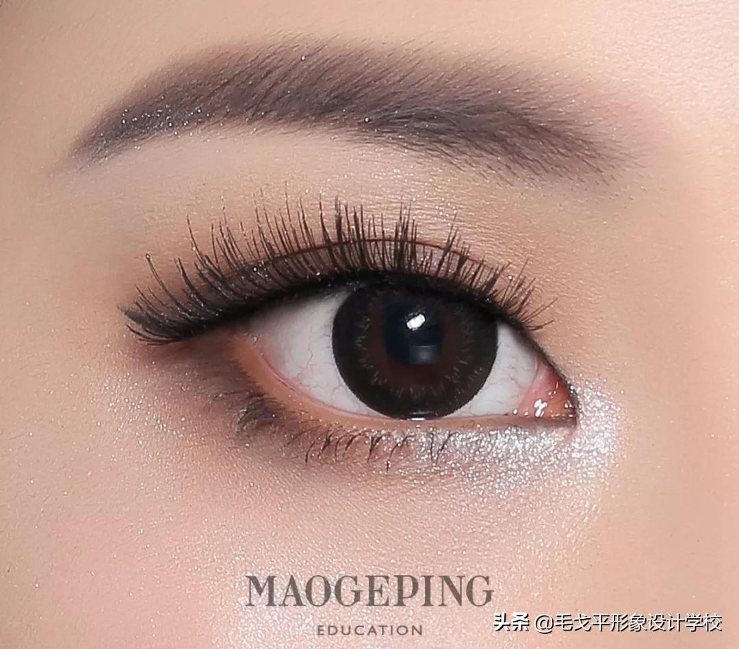 怎么画眼妆又简单又干净单眼皮,单眼皮新手眼妆怎么画显大又干净