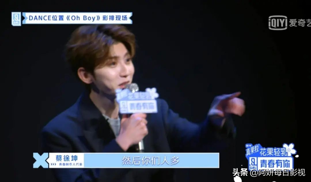 淡黄的长裙蓬松的头发blackpink,淡黄的长裙蓬松的头发rapper翻唱