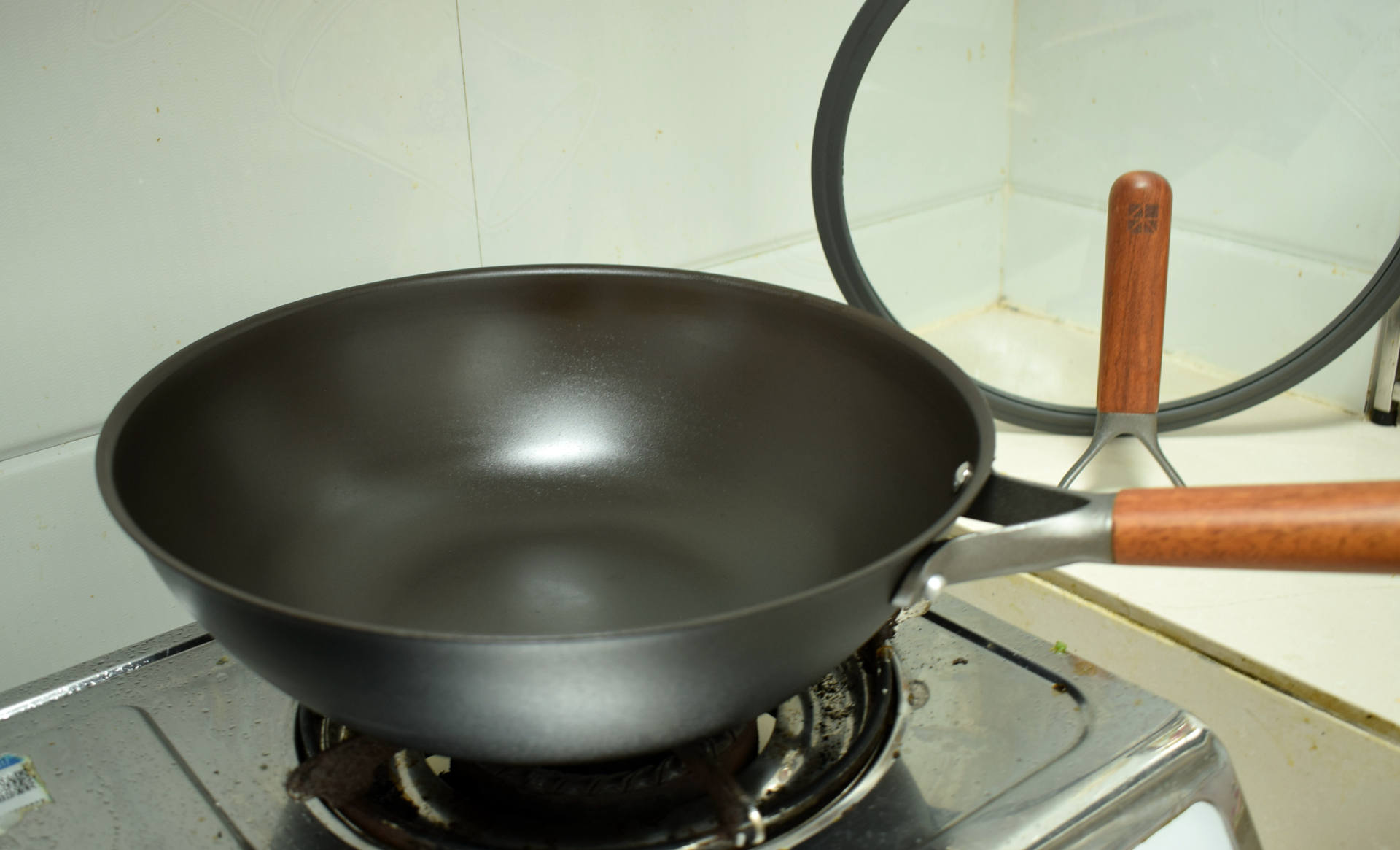 不沾油烟的炒菜锅,最好的炒菜铁锅推荐