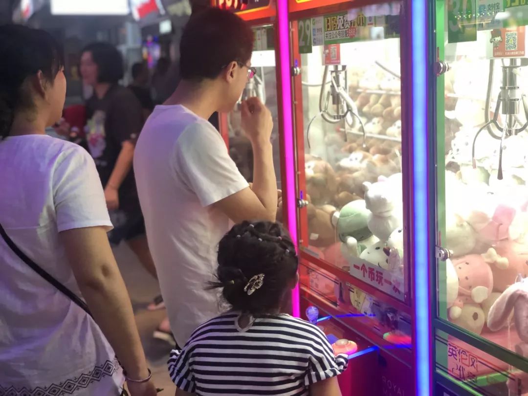 天津奥城夜市最新视频,天津奥城现在有夜市么