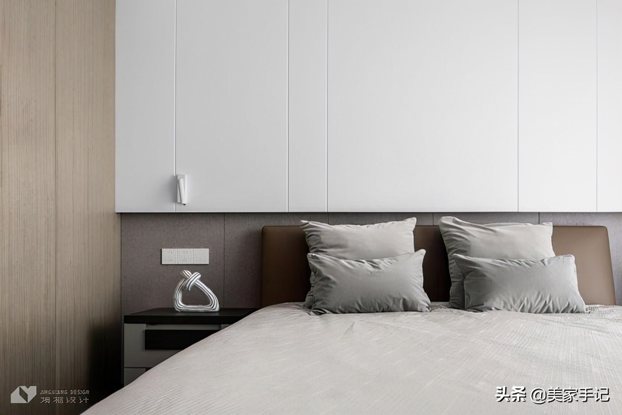 电视墙柜子美观实用大气,深圳夫妇全屋打柜子