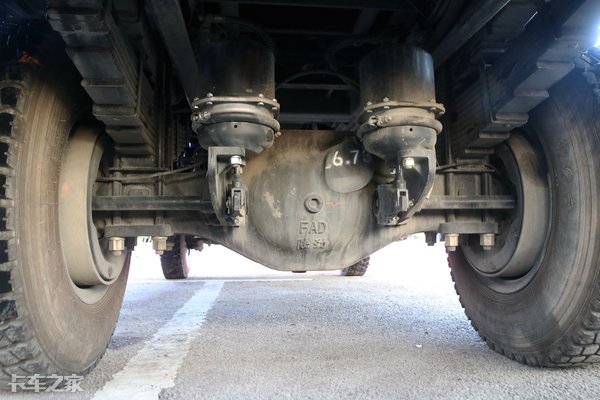 自卸拉木头神器,山区拉木头神器