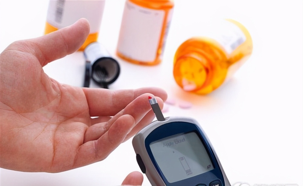 牙疼爱吃糖怎么办,牙疼对冷热特敏感吃什么药