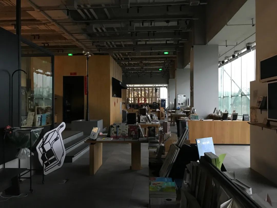 书店才是最安全的地方,书店的三大痛点