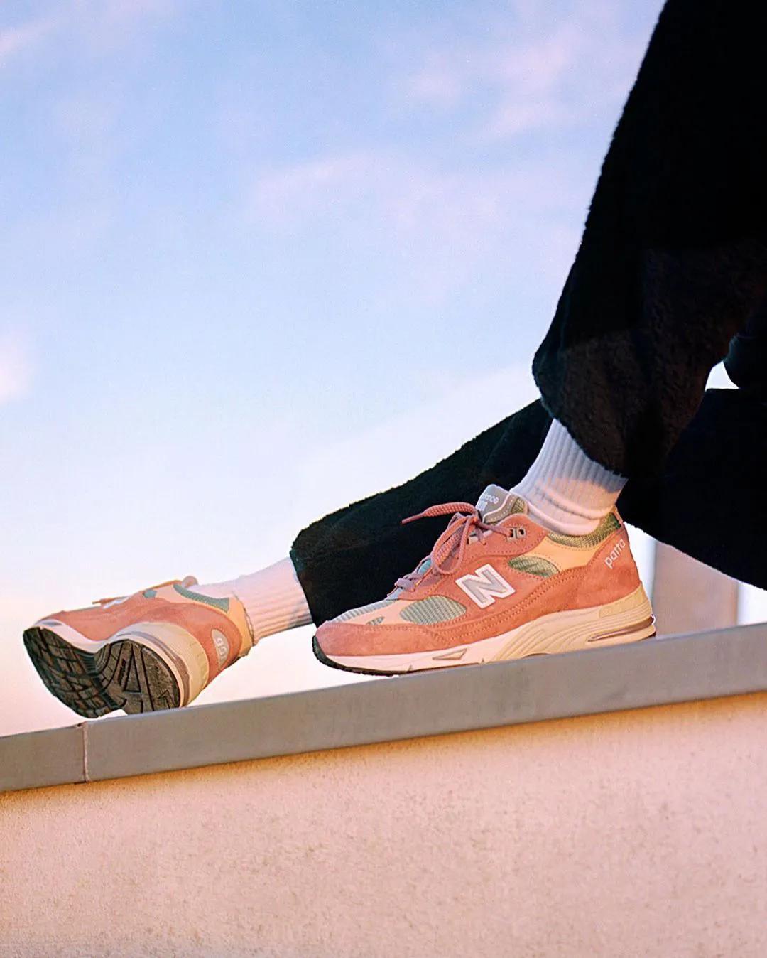 每周联名X讯|镂空外底也太帅了吧，感觉穿上去都能飞起来了