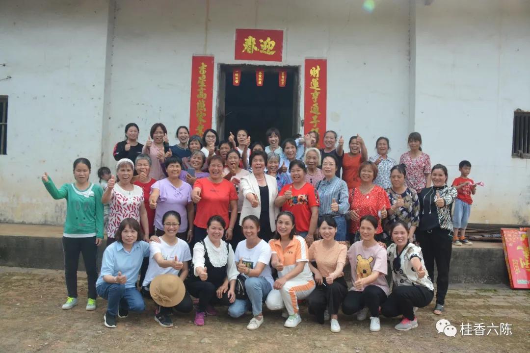 彩旗飘舞，鞭炮阵阵，六陈镇外嫁女集体回娘家，助力乡村风貌提升