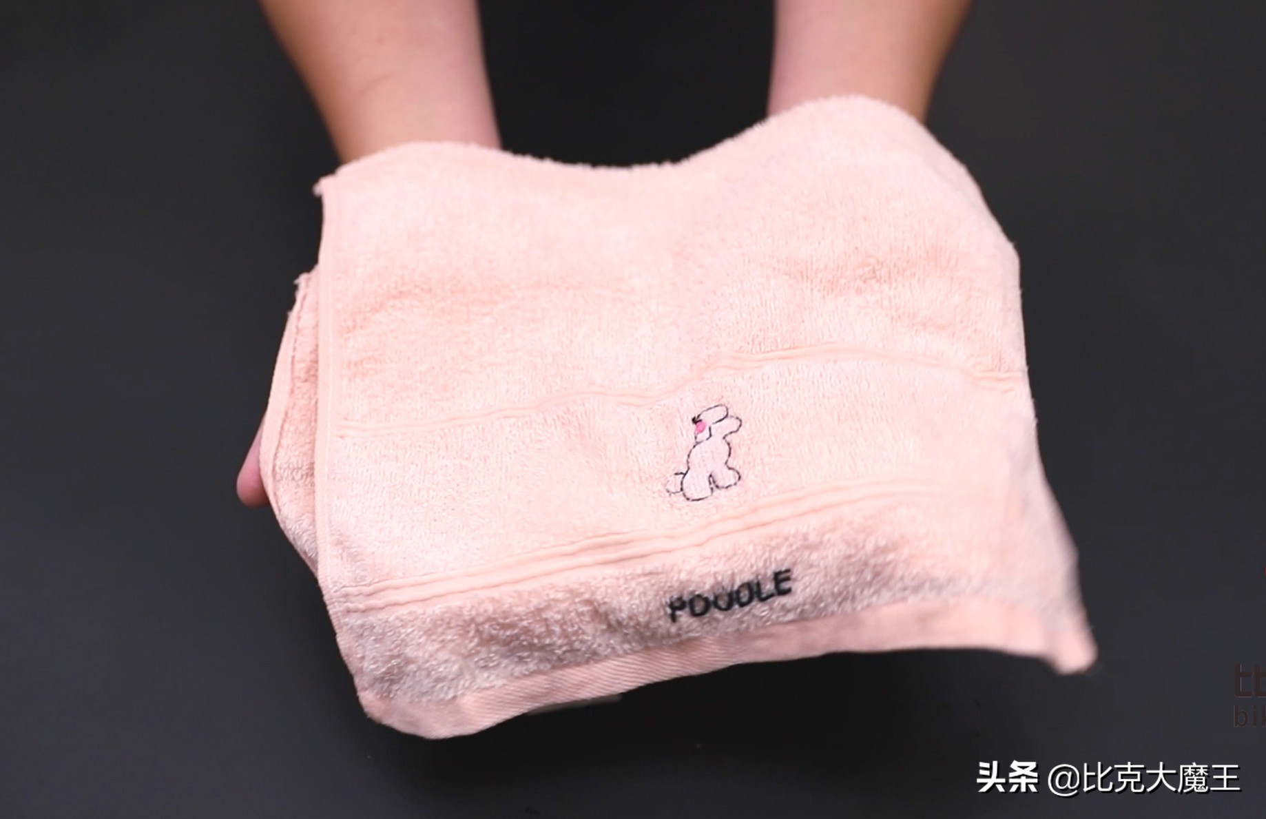 毛巾用久了发黄怎样洗净,毛巾用久了有异味怎么清洗