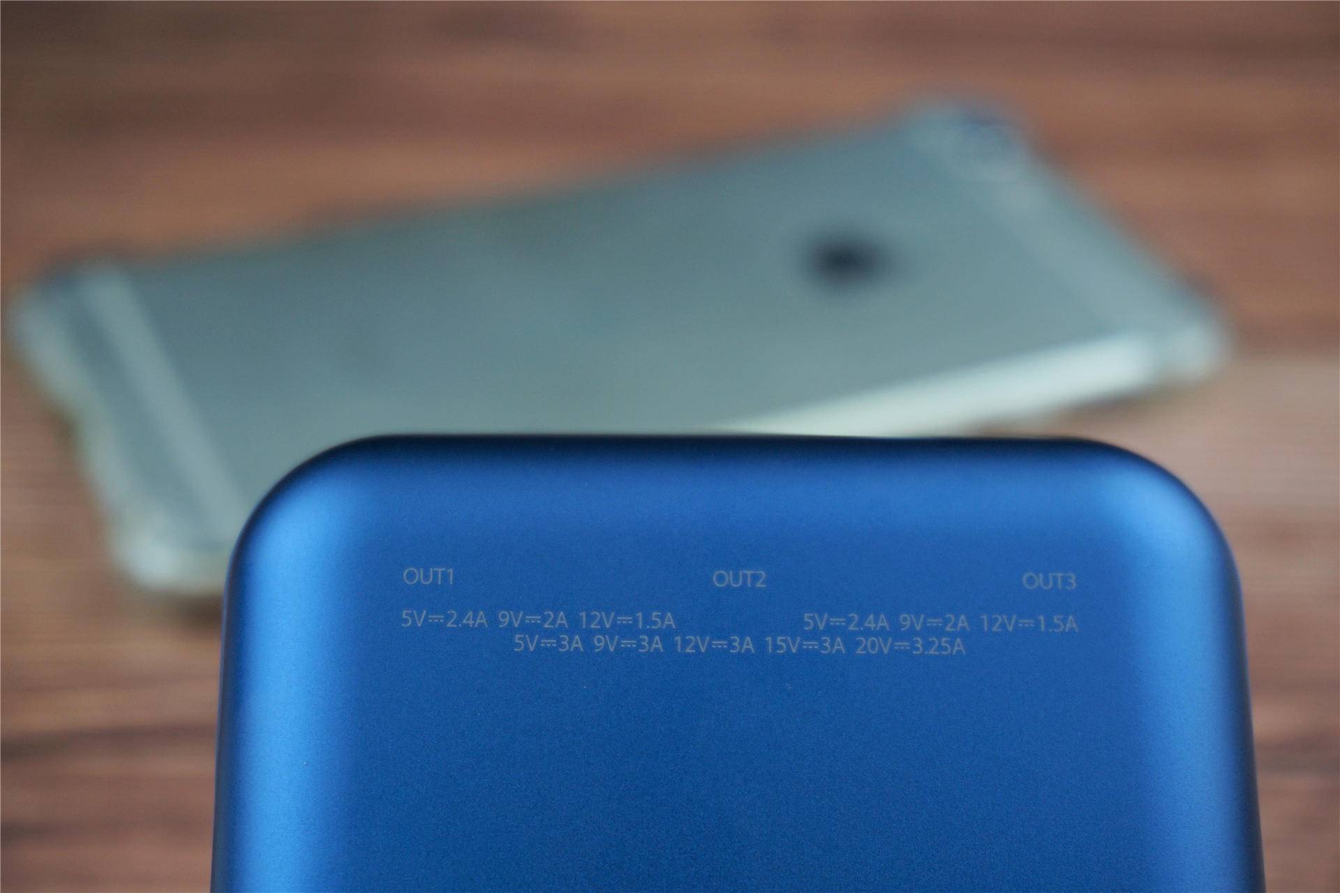 10w毫安充电宝推荐评测性价比高,zmi充电宝10号pro