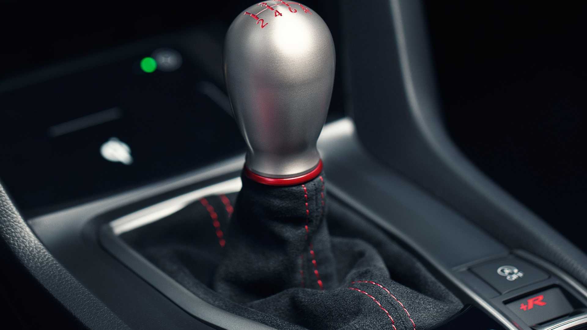 雷克萨斯lm300h试驾七座落地价,雷克萨斯lm300h对比埃尔法