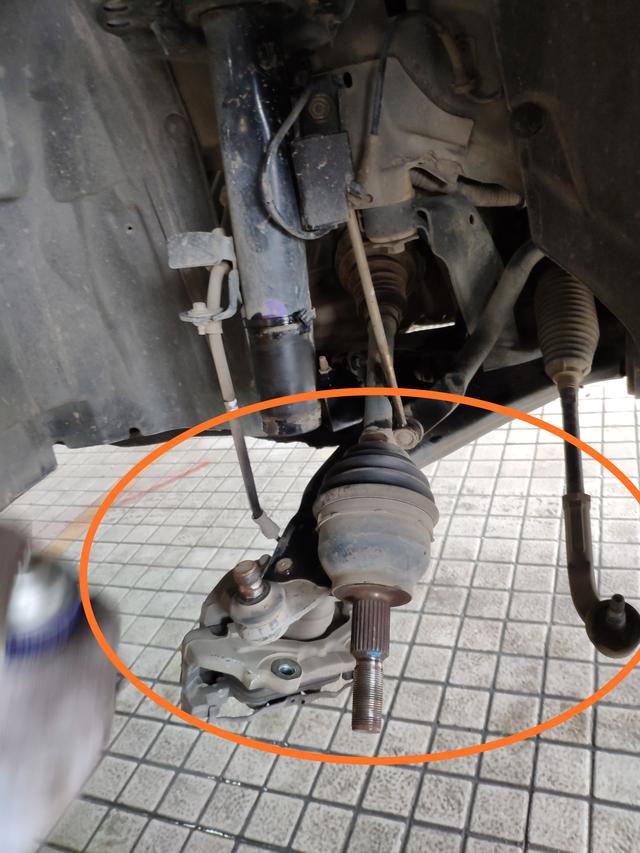 福特翼虎前轮轴承总是坏怎么回事,福特1.6翼虎前减震压力轴承异响