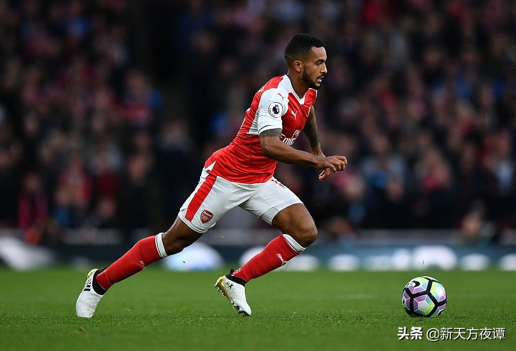 足球贝克汉姆和c罗谁厉害,十大最迷人的足球明星