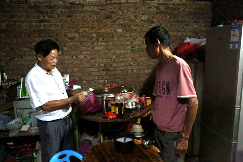 不忘初心李真,李真果的行善积德事迹